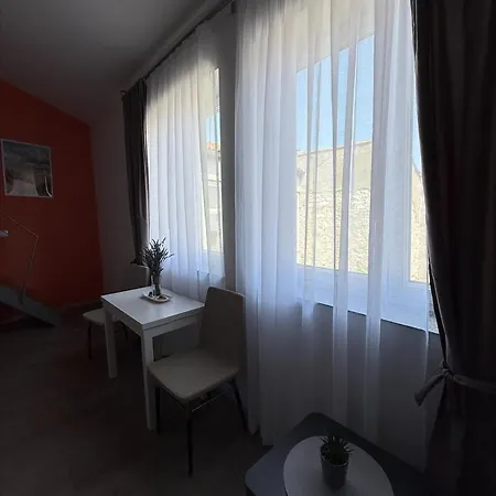 Апартаменты Downtown Пула